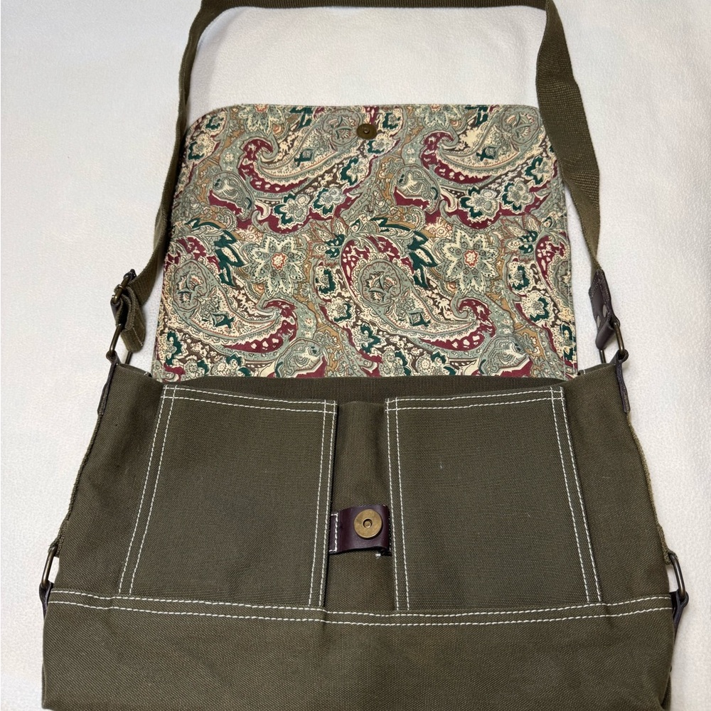 Orvis Olive Green Canvas Cross Body Messenger Bag with Brown Leather Accents - Picture 7 of 14